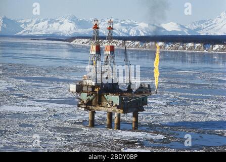 Plate-forme de forage pétrolier offshore, Alaska Banque D'Images