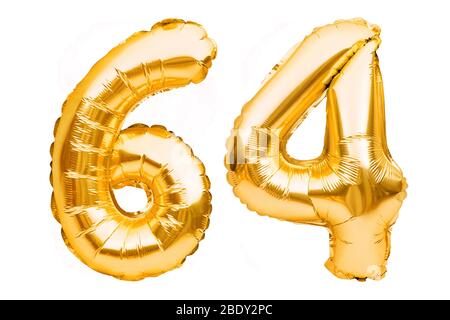 Numéro 64 soixante quatre de ballons gonflables dorés isolés sur blanc. Ballons d'hélium, numéros de feuilles d'or. Décoration de fête, signe anniversaire pour Banque D'Images