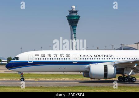 Guangzhou, Chine – 24 septembre 2019 : avion Airbus  -900 China Southern Airlines à l'aéroport de Guangzhou (CAN) en Chine. Airbus est un airc européen Banque D'Images