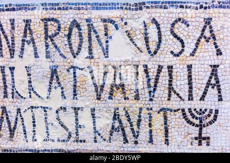 Inscription dans une mosaïque romaine. Musée national Bardo. Tunis. Tunisie, Afrique. Banque D'Images