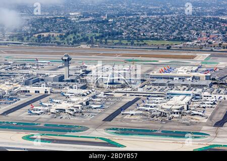Los Angeles, Californie – 14 avril 2019 : terminaux de l'aéroport international de Los Angeles (LAX) en Californie. Banque D'Images