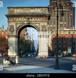Washington Square Arch, années 1940 Banque D'Images