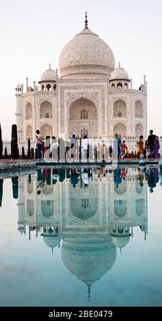 Extérieur du Taj Mahal, Agra, Uttar Pradesh, Inde Banque D'Images