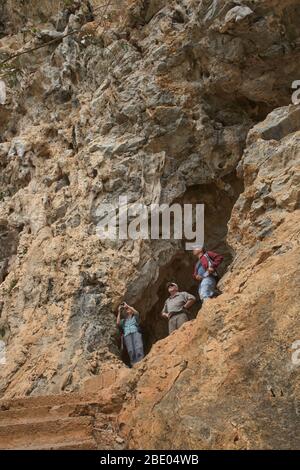 Sortie de la grotte de Cueva de la Vaca dans la vallée de Viñales, Cuba Banque D'Images