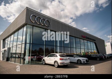Gdansk, Pologne. 10 avril 2020. Salle d'exposition des concessionnaires Audi à Gdansk. Crédit: Mateusz Slodkowski/SOPA Images/ZUMA Wire/Alay Live News Banque D'Images