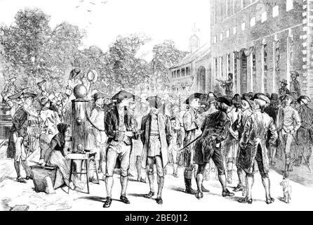 Intitulé: «lecture de la Déclaration d'indépendance de John Nixon, du Steps of Independence Hall, Philadelphie, 8 juillet 1776.» La Déclaration d'indépendance a été imprimée en fin d'après-midi le jeudi 4 juillet par John Dunlap, un imprimeur local de Philadelphie. Le Congrès a ordonné que des copies soient envoyées "aux assemblées, conventions et comités ou conseils de sécurité, ainsi qu'aux plusieurs commandants des troupes continentales, qu'elles soient proclamées aux États-Unis et au chef de l'armée". Le lendemain matin, des exemplaires étaient en cours dans les treize États Banque D'Images