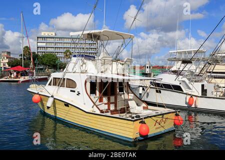 Bateaux dans le bassin intérieur,Bridgetown,Barbade,Caraïbes Banque D'Images