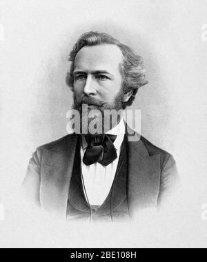 Ernst Haeckel (1834-1919) était un biologiste allemand, naturaliste, philosophe, médecin, professeur et artiste qui a découvert, décrit et nommé des milliers de nouvelles espèces, cartographié un arbre généalogique qui se rapporte à toutes les formes de vie, et a inventé de nombreux termes en biologie, y compris l'anthropomogène, l'écologie, le phylum, la phylogénie et le royaume Protista. Haeckel a fait la promotion et popularisé le travail de Charles Darwin en Allemagne, bien que lui et Darwin ne soient pas toujours d'accord. Les opinions racistes de Haeckel, bien que pas exceptionnelles pour l'époque, ont été intégrées à son travail scientifique. Photogravure après F. Haack. Banque D'Images