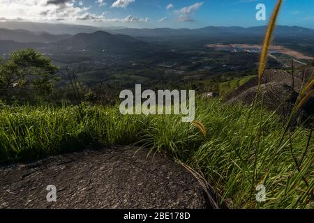 Lever du soleil au parc de Broga Hill, Semenyih Selangor Banque D'Images