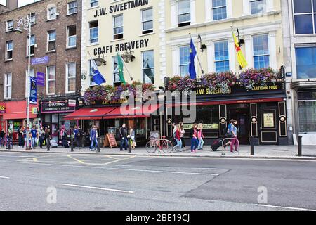 Dublin / Irlande - 01 août 2013: Le pub à Dublin, Irlande Banque D'Images