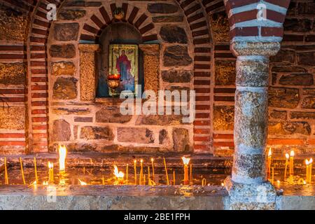 Le Saint Monastère Patriarcal de Saint Dionysios de l'Olympe est le plus important monastère dans le nome de Piérie. Banque D'Images