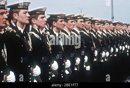 1982 - la marine soviétique de troupe au garde à vous. Banque D'Images