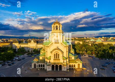 Europe, Bulgarie, Sofia, Alexander Nevsky cathédrale orthodoxe russe, vue aérienne Banque D'Images