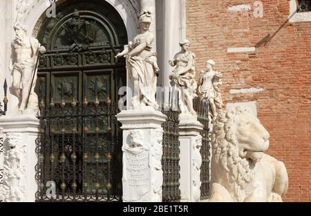 J'/Venezia : Arsenale, Renaissanceportal (um 1400) Banque D'Images