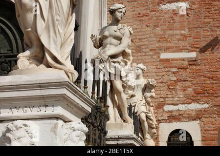 J'/Venezia : Arsenale, Renaissanceportal (um 1400) Banque D'Images