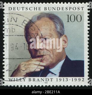 ALLEMAGNE - VERS 1993: Cachet imprimé par l'Allemagne, montre Willy Brandt Statesman, vers 1993. Banque D'Images