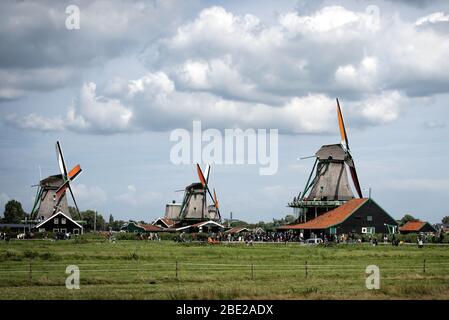 Zaandam d'Amsterdam. Pays-Bas. Europe. Waterland district la célèbre région des moulins. Banque D'Images