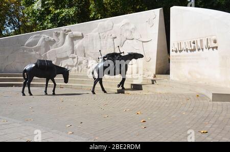 Londres, Royaume-Uni - 29 août 2019 : le mémorial des animaux de guerre à Park Lane, Londres Banque D'Images