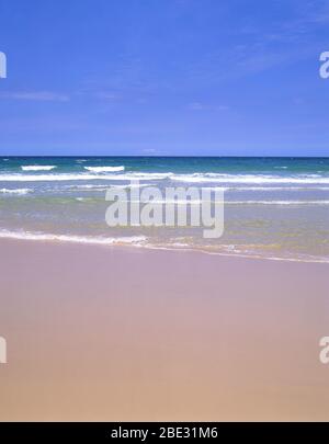 Vue sur la plage, Noosa Heads, Shire of Noosa, Sunshine Coast, Queensland, Australie Banque D'Images