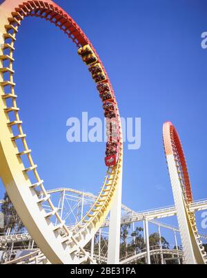 Corkscrew Rollercoaster au parc à thème Sea World, Main Beach, City of Gold Coast, Queensland, Australie Banque D'Images