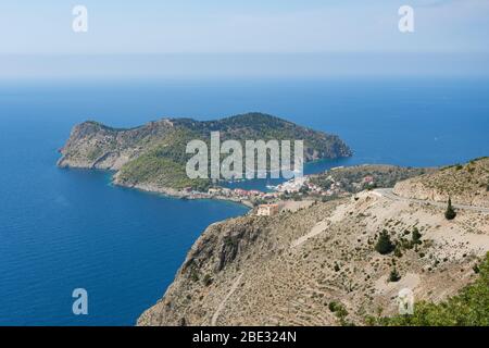 Belle vue panoramique du matin sur la péninsule d'Assos à Kefalonia Grèce Banque D'Images