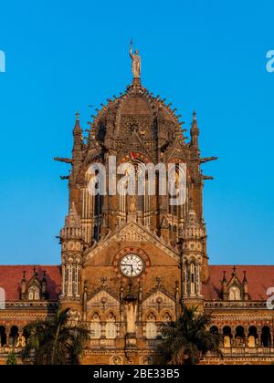 La gare Chhatrapati Shivaji Terminus (MSTC), est une gare ferroviaire historique et site du patrimoine mondial de l'UNESCO à Mumbai, Maharashtra, Inde Banque D'Images