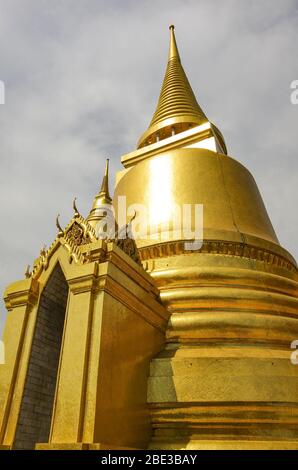 Phra Siratana Chedi au Wat Phra Kaew, Bangkok, Thaïlande. Banque D'Images