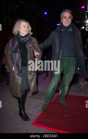 Arrivée pour la nuit d'ouverture sur Blueberry Hill. La production de Sebastian Barry qui suit les meilleurs amis, Christy et PJ qui sont les meilleurs amis et les pires ennemis. Trafalgar Studios, Londres. 11.03.20 avec: Jeremy Arons où: Liverpool, Royaume-Uni quand: 11 Mar 2020 crédit: WENN.com Banque D'Images