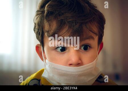 Un Bebe Turc Mignon De 3 Ans Qui A Faim Photo Stock Alamy