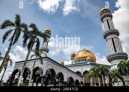 Mosquée Jame' ASR Hassanil Bolkiah à midi dans le Ramadan Banque D'Images