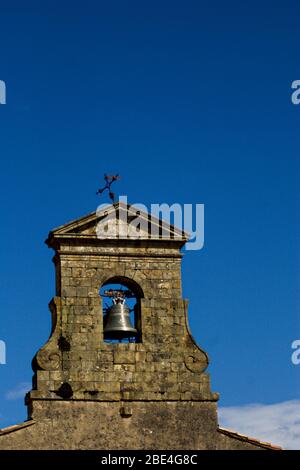 Cloche d'église à Roquefixade dans le sud de la France Banque D'Images