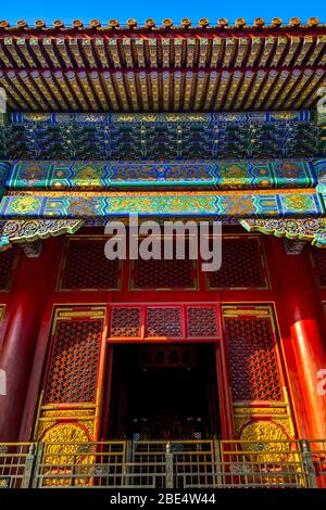 Détail coloré de la Cité interdite au coucher du soleil, Beijing, Xicheng, République populaire de Chine, Asie Banque D'Images