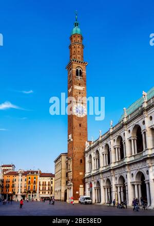 Vicence, Italie - Oktober, 01, 2017 : Torre Bissara sur la Piazza dei Signori à Vicence, Italie. Banque D'Images