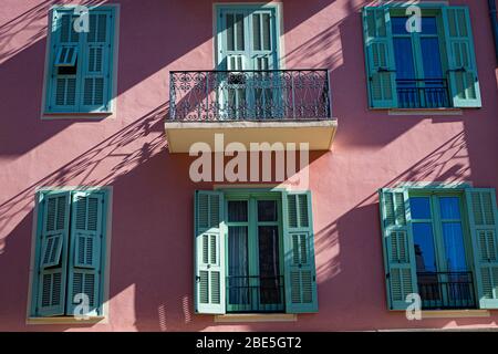 Nice, France - avril 2017: Couleurs et styles de Nice appartement classique buidlings Banque D'Images