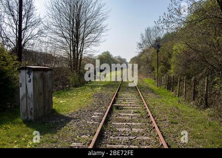 Vue sur la ligne ferroviaire de la gare de la gare de Ogmore Vale de Tondu - Marcam à la fontaine Crossing, Aberkenfig. Lewis Mitchell. Banque D'Images