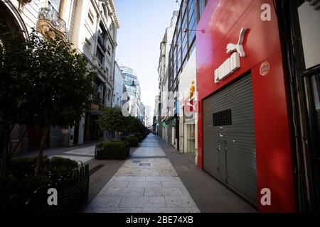 Buenos Aires, Argentine - 04 avril 2020: Les rues vides de Buenos Aires voient pendant l'état de quarantaine à Buenos Aires, Argentine Banque D'Images