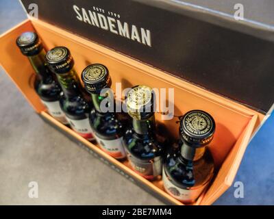 Boîte aux miniatures de Porto Sandeman Banque D'Images