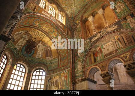 L'Italie. Ravenne. Basilique de San Vitale. Mosaïque romaine byzantine. À l'intérieur. Banque D'Images