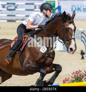 Laura Asadauskaitė-Zadneprovskienė - pentathléte lituanien. Champion olympique et mondial, trois fois athlète lituanien de l'année. Banque D'Images