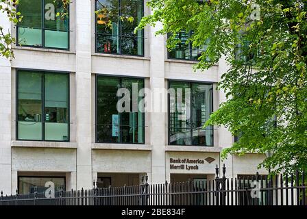 Portland Stone Bank of America Merrill Lynch Financial Center, 2 King Edward Street, Londres EC1A par Swanke Hayden Connell Architects David Walker Banque D'Images