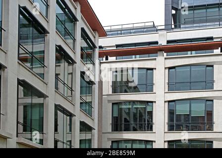 Portland Stone Bank of America Merrill Lynch Financial Center, 2 King Edward Street, Londres EC1A par Swanke Hayden Connell Architects David Walker Banque D'Images