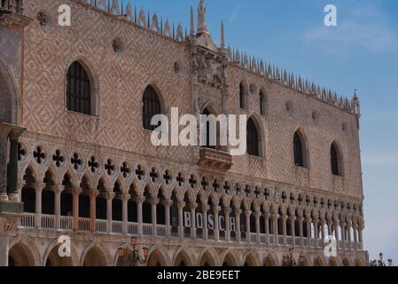 VENISE, ITALIE, 23 MAI 2017 : paysage urbain de Venise.vue sur la place San Marco, la Piazza San Marco et le Palais des Doges. Banque D'Images