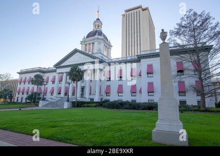 Les vieux et nouveaux bâtiments du Capitole de l'État de Floride à Tallahassee, en Floride. Banque D'Images