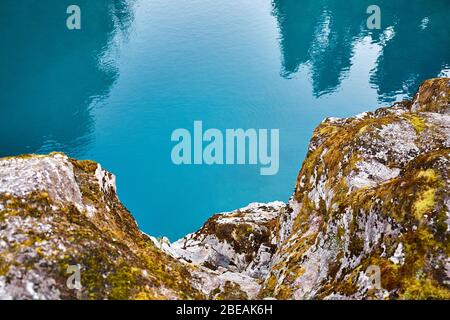 Gorge de Hokitika, Nouvelle-Zélande - 14 juillet 2017 : eau bleue et rochers de la réserve panoramique de la gorge de Hokitika, côte ouest, île du Sud Nouvelle-Zélande Banque D'Images