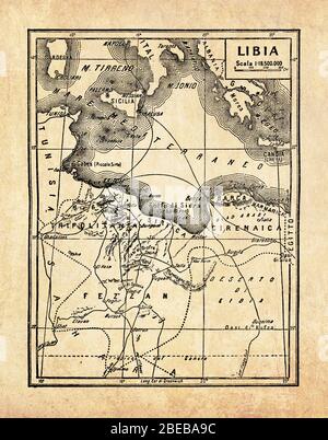 Carte ancienne du pays de Lybia dans la région du Maghreb en Afrique du Nord sur la Méditerranée formée par Tripolitania, Fezzan et Cyrenaica avec des noms et des descriptions géographiques italiens Banque D'Images