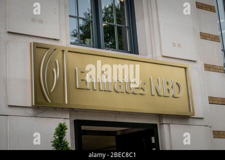 LONDRES- MAI 2019: Emirates NBD Bank à Knightsbridge. Un grand groupe bancaire multinational basé aux Émirats arabes Unis Banque D'Images