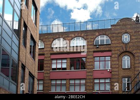 1920 Architecture Warehouse Industrial 12-13 Wells Mews, Londres par Slater & Keith Banque D'Images