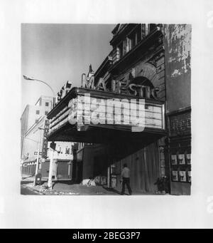 Majestueux théâtre sur Fulton Street dans le quartier de fort Greene à Brooklyn, New York, en 1975. Le théâtre a été rénové en 1987 et est devenu le théâtre Harvey à BAM. (© Richard B. Levine) Banque D'Images