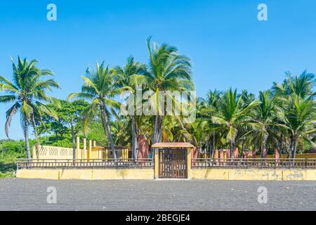 Maison haut de gamme sur la plage de Monterrico au Guatemala Banque D'Images