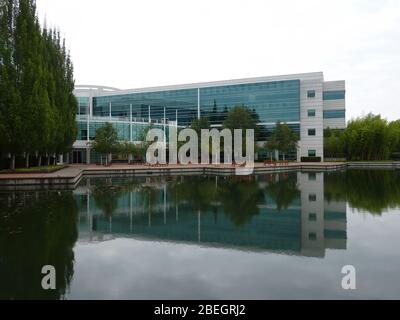 Oregon, 7 AOÛT 2009 - vue extérieure de certains paysages de lac du quartier général Nike World Banque D'Images